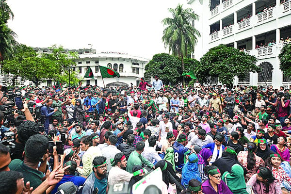 দিনভর উত্তাল সুপ্রিম কোর্ট