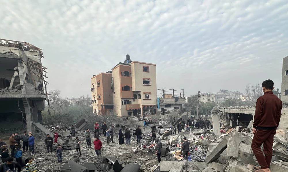 হামলা অব্যাহত থাকায় গাজায় মৃত্যু সংখ্যা ৬৯ হাজার ছাড়াল