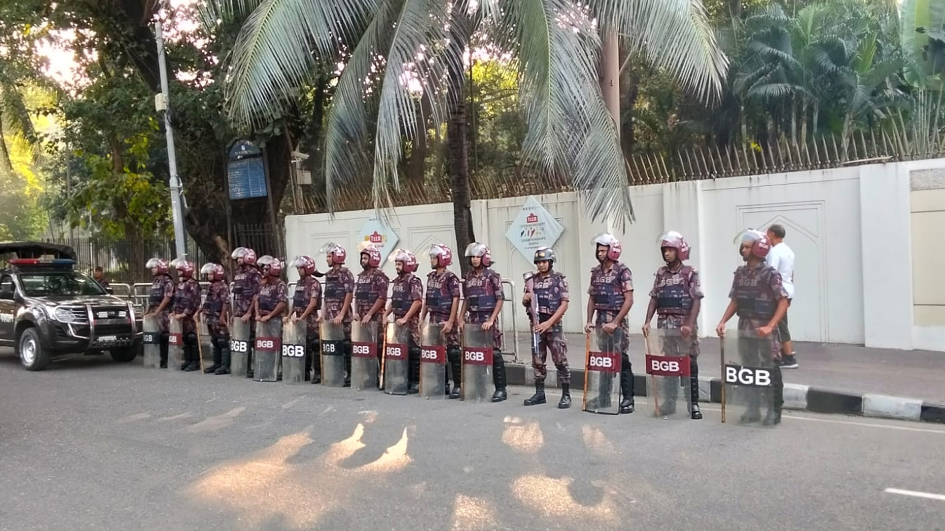 আইনশৃঙ্খলা রক্ষায় ঢাকা ও আশপাশের জেলায় বিজিবি মোতায়েন।