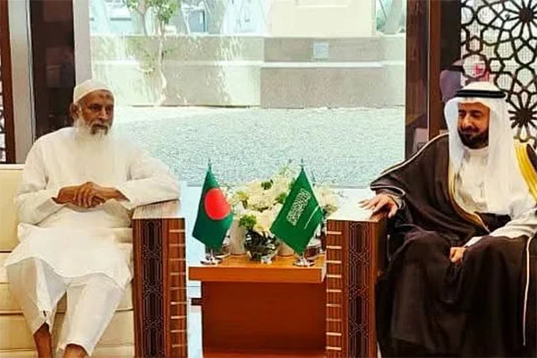 মদিনায় দুই দেশের মন্ত্রীদের বৈঠক, হজ-ওমরাহ সেবায় গতি আনতে সম্মত সৌদি-বাংলাদেশ