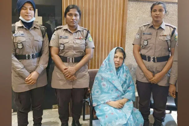 সাবেক স্পিকার শিরীন শারমিন চৌধুরী আটক, ডিবি কার্যালয়ে নেওয়া হয়েছে