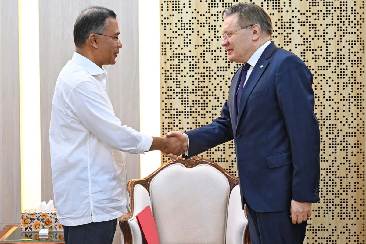 প্রধানমন্ত্রীর সঙ্গে রোসাটম মহাপরিচালকের সৌজন্য সাক্ষাৎ