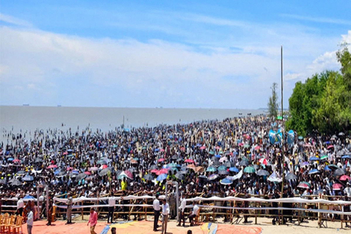 বাঁশখালীতে প্রধানমন্ত্রী, সমুদ্রপাড়ে জনসমুদ্র